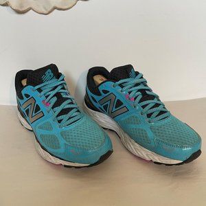 New Balance Women’s 680 V3 Running Sneaker